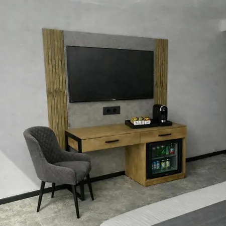 Raya Boutique 3*